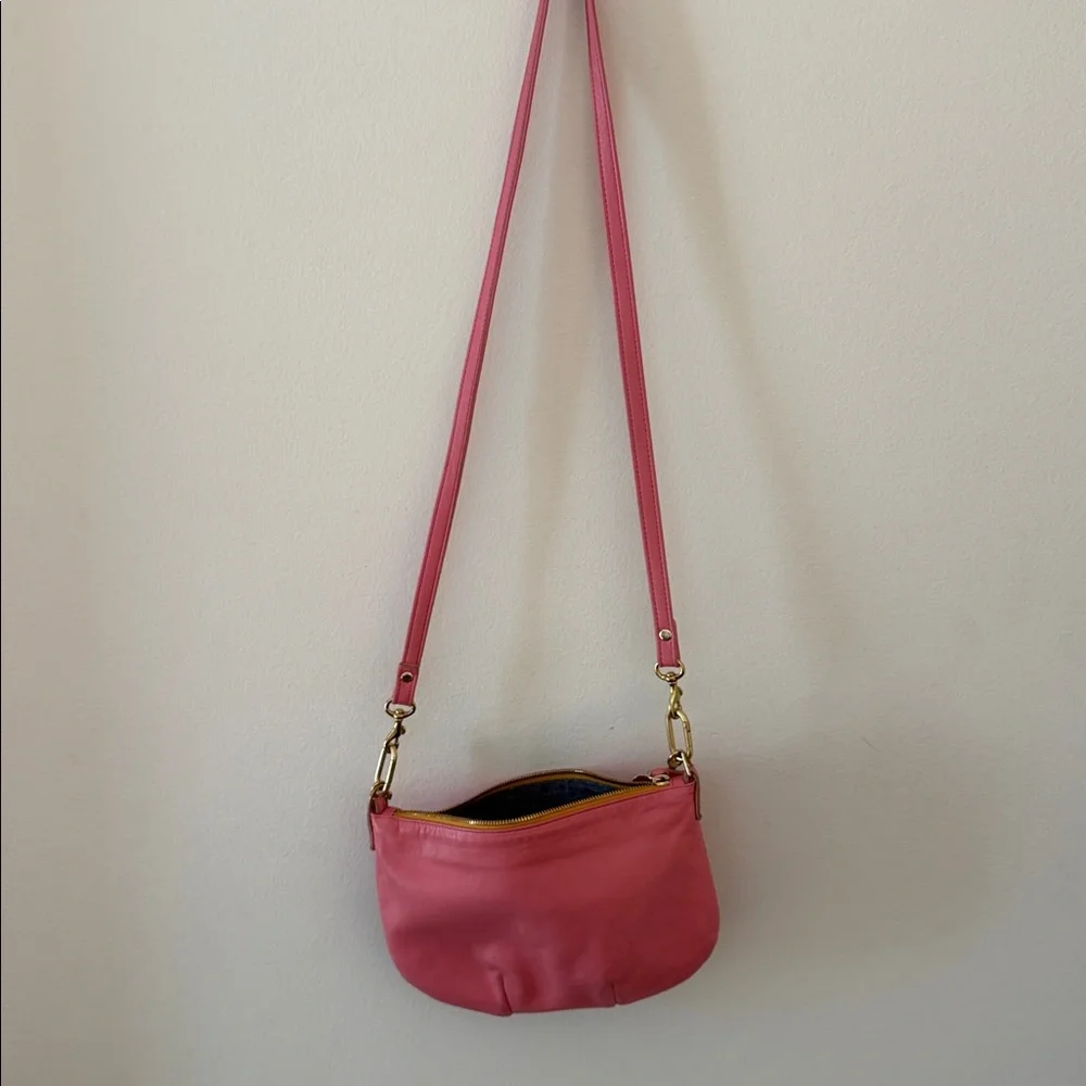 Clare V Petit Moyen - Pink Leather Crossbody Bag with Gold Hardware - Picture 2 of 8